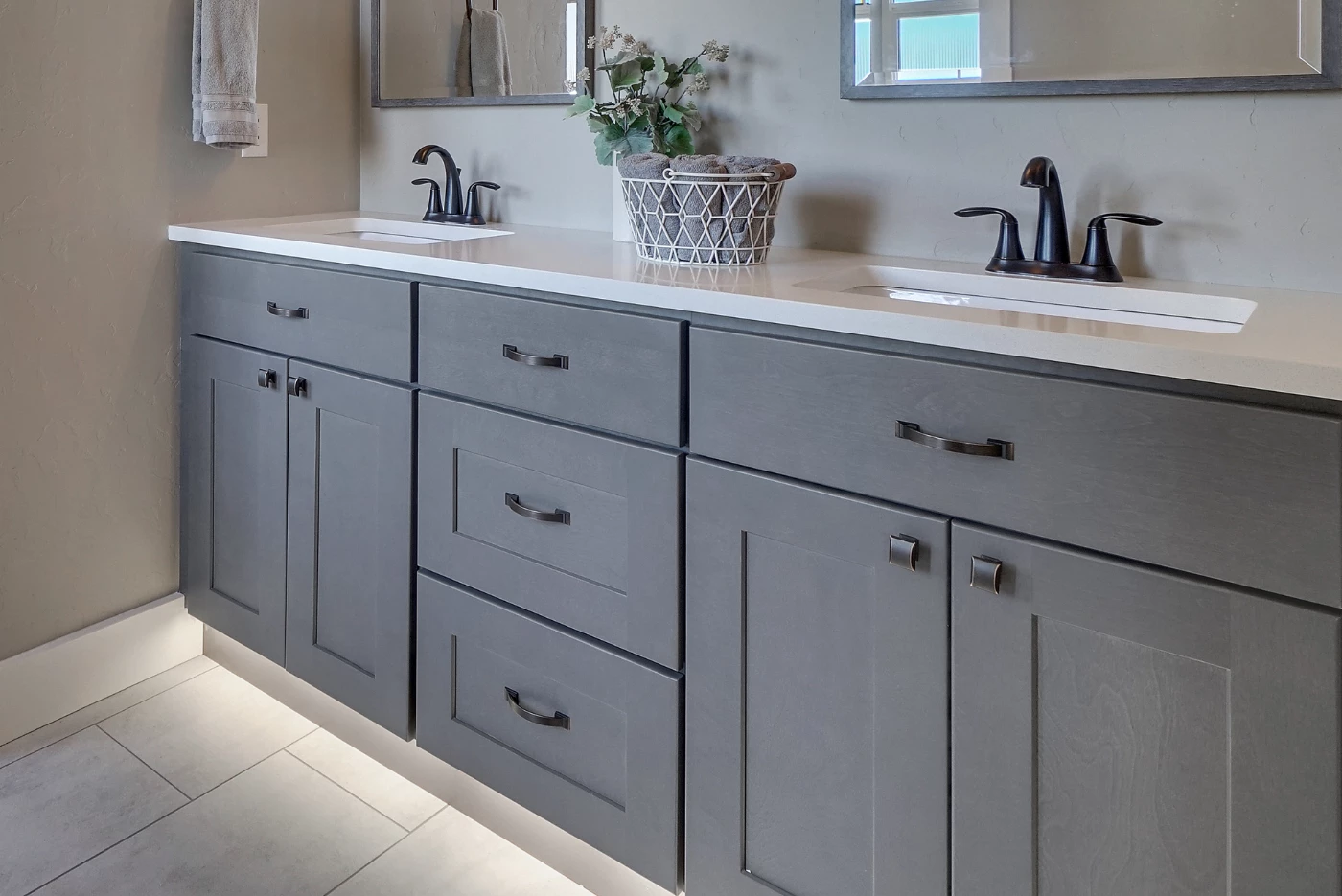 Meble lazienkowe na wymiar Tarnow1